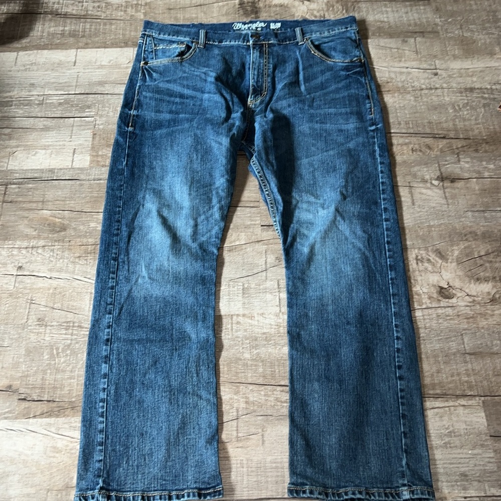 Wrangler Retro Slim Boot Size 40/32 - image 4